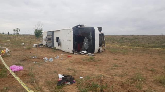 Son Dakika! Kayseri'de yolcu otobüsü şarampole yuvarlandı, çok sayıda yaralı var