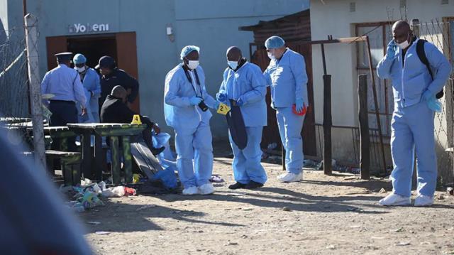 Güney Afrika'da barda ölen 21 gencin kanında metil alkol tespit edildi