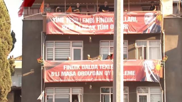 6'lı masayı hedef alan pankart Erdoğan'ı mest etti: Benim Ordulum böyle haddini bildirir