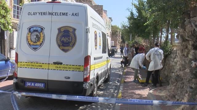 Son Dakika! Fatih'te 2 polis, durdurdukları araçtaki şüpheliler tarafından silahla vuruldu