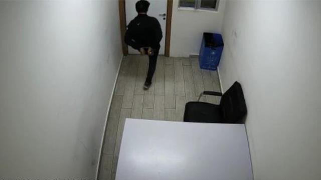 Suçüstü yakalanan hırsız polisin burnunu kırdı