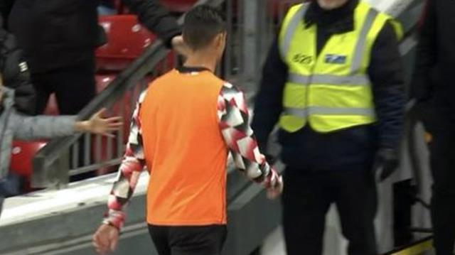 2 kez ısınmaya yolladığı Ronaldo yerine, Elenga'yı oyuna aldı! Süperstarın tepkisi ağır oldu