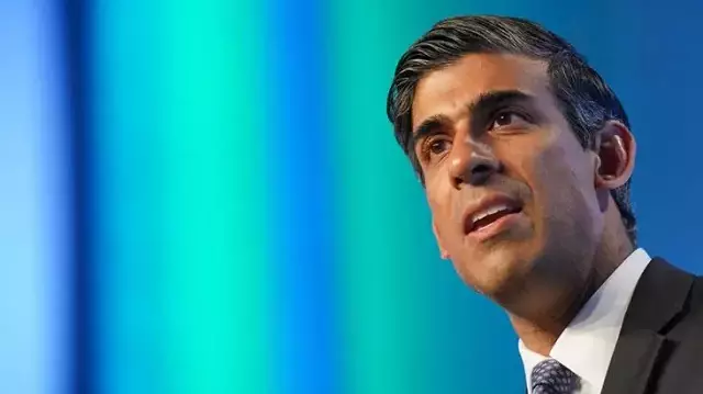 İngiltere'nin yeni başbakanı Hint asıllı Rishi Sunak kimdir?