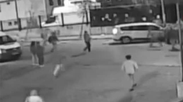 Acemi sürücü 5 kişilik aileye böyle çarptı