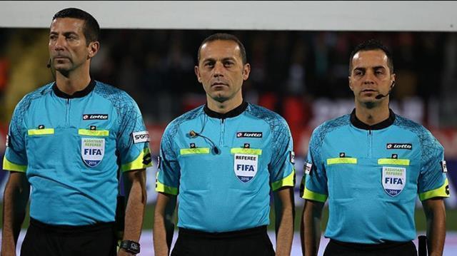 Jübile yapan Cüneyt Çakır'a Ersun Yanal'dan eleştiri geldi!