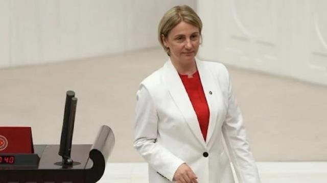 AK Partili vekilin eşine uyuşturucu rüşvetinden hapis cezası verildi