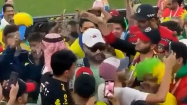 Dünya Kupası'nda akılalmaz olay! Neymar'a benzeyen taraftar izdihama yol açtı, canını zor kurtardı