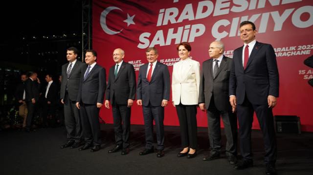Son Dakika: 6'lı masa sahaya indi! İşte İmamoğlu ve liderlerin Saraçhane'de verdiği mesajlar