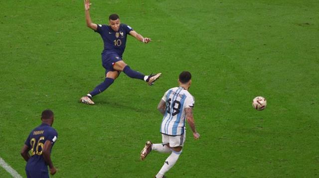 Dünya Kupası Arjantin - Fransa penaltılar izle! Arjantin Fransa penaltı atışları canlı izle!