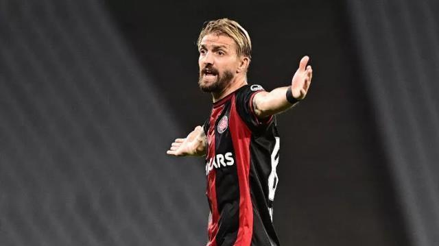 Caner ters köşe yaptı! 34 yaşında gideceği lig herkesi şaşırttı