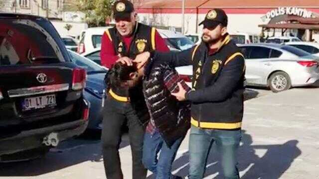 İnternette 'eşcinsel arkadaşlık' sitesinden tanıştığı şahsı bıçaklayıp 500 euro'sunu gasp etti