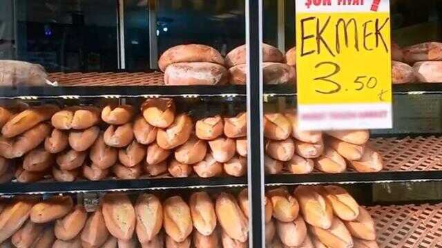 Fırıncının yaptığına kızdı, 4 TL'ye aldığı ekmeği 3,5 TL'ye satmaya başladı