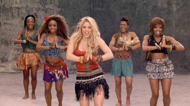 Shakira ve Pique savaşındaki son gönderme bomba! Balkona cadı koydu