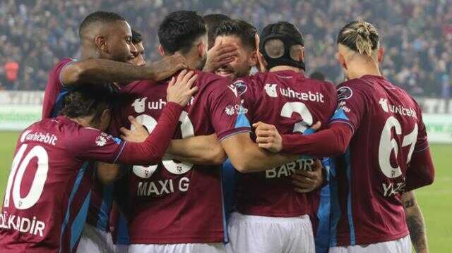 Trabzonspor'dan gol şov! İstanbul ekibi bozguna uğradı