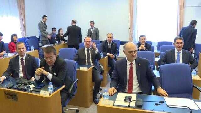 3 grubu işaret eden CHP'li vekillerden iktidara EYT çağrısı: Mağduriyetleri bir an önce giderin