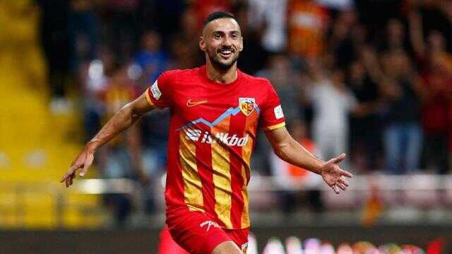 Sözleşme imzalandı! Beşiktaş yıldız futbolcuyu renklerine bağladı