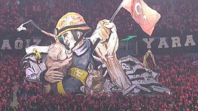 Dünya bu koreografiyi konuşuyor! Trabzonspor'un Proteo'lu koreografisi göz yaşarttı