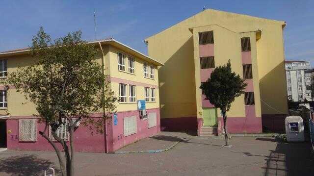 İstanbul'da riskli 93 riskli okuldaki öğrenciler naklediliyor