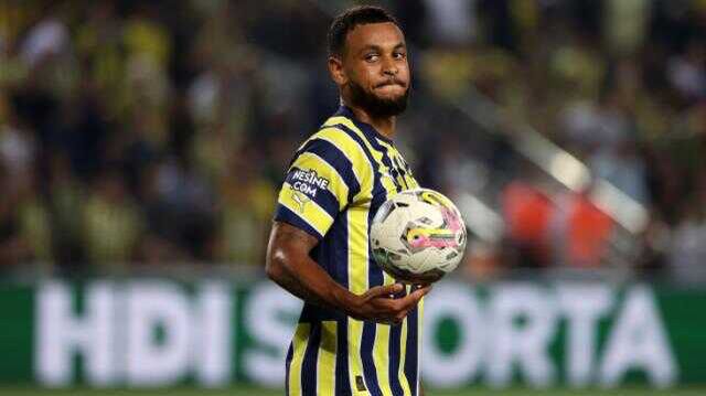 Fenerbahçe'de cezalı Batshuayi'nin yerine Joshua King, Konyaspor maçında ilk 11'de forma giyecek