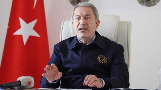 Bakan Akar: Deprem nedeniyle 100 arkadaşımızı kaybettik, 2 askerimize daha ulaşılamadı