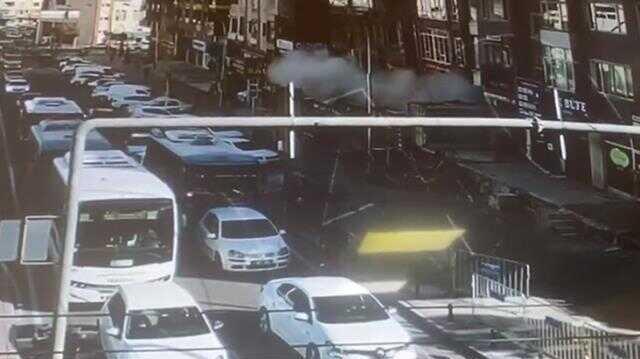 Son Dakika: Şanlıurfa'da depremde ağır hasar alan 7 katlı bina çöktü! Enkazdan ses alındı