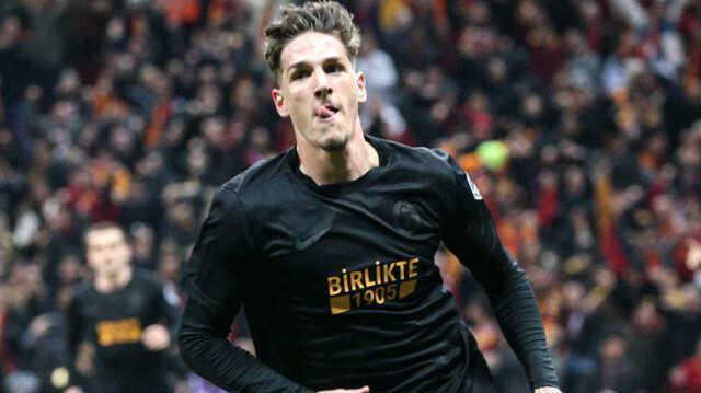 Daha güzel açılış olamazdı! Oyuna giren dünya yıldızı Zaniolo'ndan ustalık işi gol