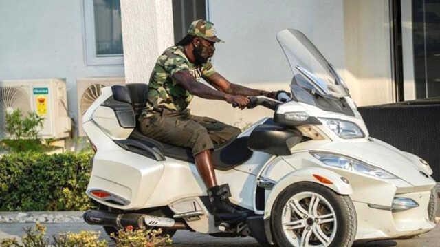 Süper Lig'de forma giymişti! Adebayor'un yaşadığı evi görenler yok artık diyor