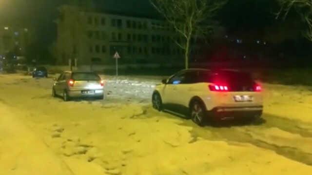 Kilis'te ceviz büyüklüğünde dolu yağdı, ürperten görüntüler kameraya yansıdı