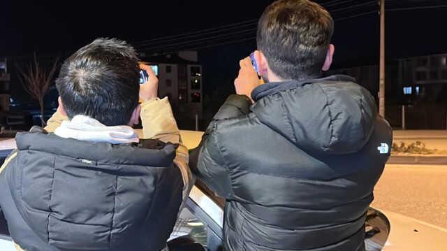 Gökyüzündeki parıltı vatandaşları meraklandırdı