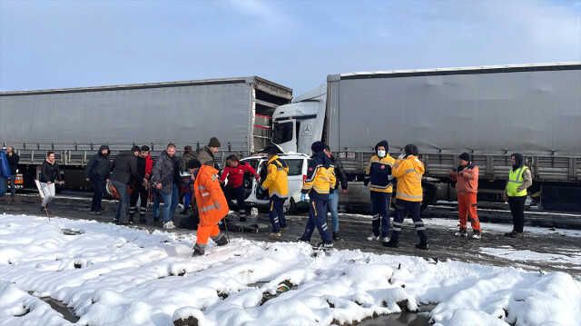 Bolu'da kaza mı oldu? SON DAKİKA! Bolu'da trafik kazası son durum! Bolu'da zincirleme kaza!