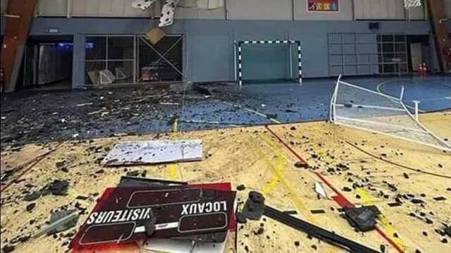 Mucizevi kurtuluş kamerada! Arabasıyla spor salonuna dalan genç futbolcu felaketin eşiğinden döndüBelçika Ligi ekiplerinden OH Leuven forması