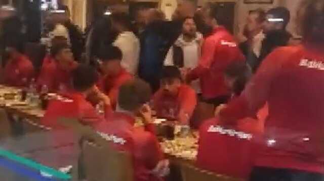Türk futbolunda büyük rezillik! Taraftarları, Balıkesirsporlu futbolculara restoranda saldırdı