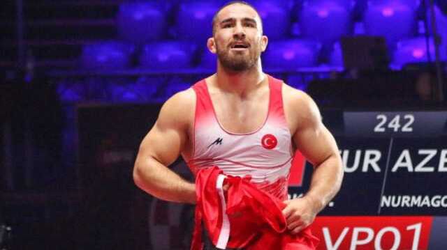 Güreşte 2 altın madalya! Taha Akgül, 10'uncu kez Avrupa şampiyonu oldu
