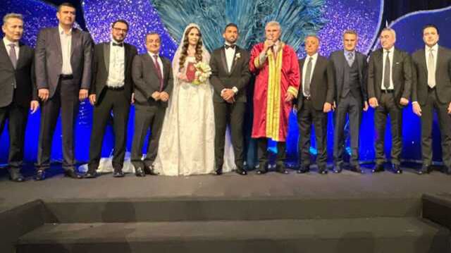 Beşiktaşlı futbolcu Umut'un düğününde Başkan Çebi'nin damat ve geline verdiği nasihat geceye damga vurdu