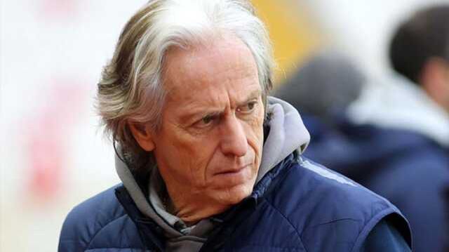 Eleştiriliyor ama kazanıyor! Jorge Jesus, Zico'dan sonra F.Bahçe'de bir ilki başardı