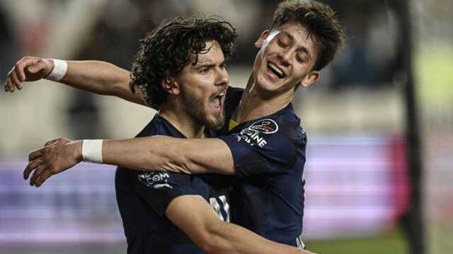 Son Dakika: Fenerbahçe, Sivasspor'u deplasmanda 3-1'lik skorla mağlup etti