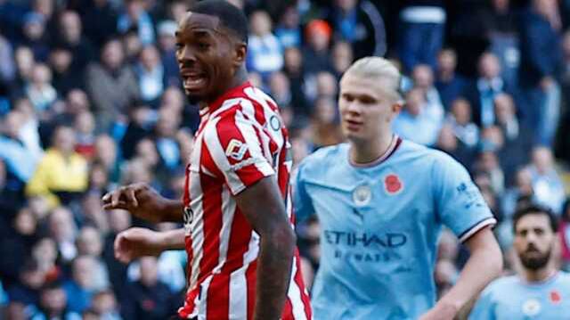 Kendi etti kendi buldu! Premier Lig'in gol makinesi Ivan Toney'e futboldan men