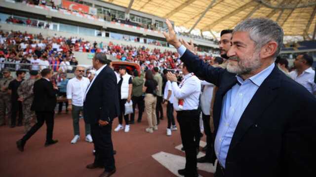 Mersin İdman Yurdu Kulübü, Bakan Nebati'yi protesto eden taraftarına tepki gösterdi: Bu davranışı kınıyoruz