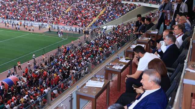 Mersin İdman Yurdu Kulübü, Bakan Nebati'yi protesto eden taraftarına tepki gösterdi: Bu davranışı kınıyoruz