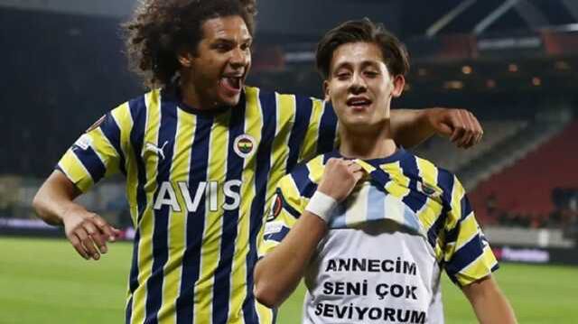 Son Dakika: Fenerbahçe, Arda Güler'in sözleşmesinin 2025 yılına kadar uzatıldığını açıkladı.