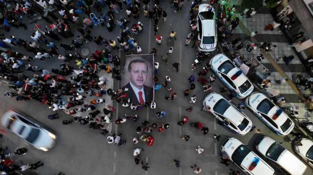 Erdoğan'ın seçim zaferi coşkuyla kutlanıyor! Vatandaşlar sokağa döküldü