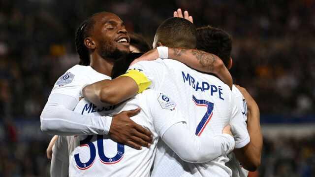 Gol makinesi yine sahnede! Messi rekor kırdı, PSG şampiyon oldu