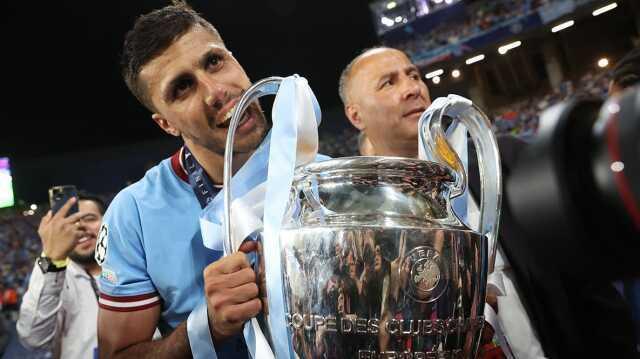 Scott Carson, 18 yıl aradan sonra Şampiyonlar Ligi finali için geldiği İstanbul'dan yine kupayla ayrıldı