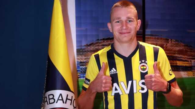 Kupa sevinci diline vurdu! Fenerbahçe'nin yabancı yıldızından Türkçe röportaj