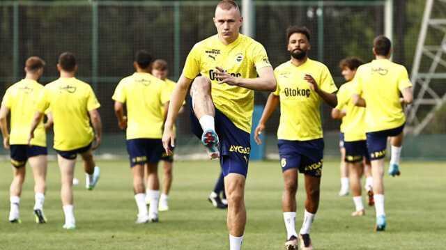 Listede çok sevilen isimler de var! İsmail Kartal takımın yarısına yol verdi