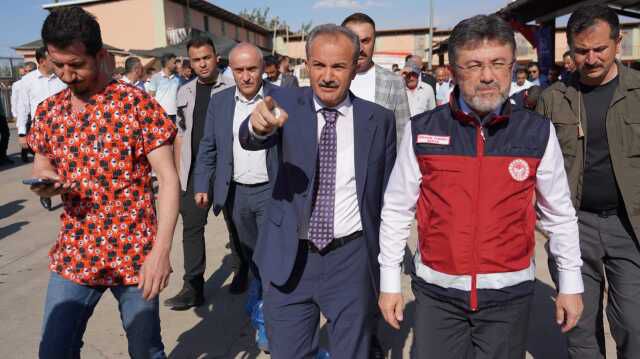 Tarım ve Orman Bakanı İbrahim Yumaklı, Adıyaman Belediyesi'ni Ziyaret Etti