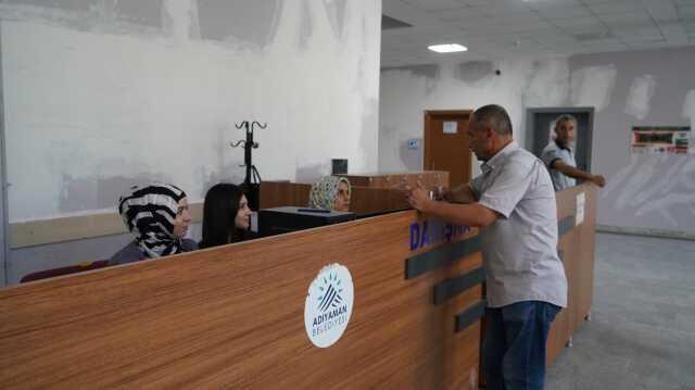 Adıyaman Belediyesi'nin Beyaz Masa Birimi 24 Saat Hizmet Vermeye Devam Ediyor