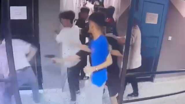 Bağcılar'da Halı Sahada Silahlı Yaralama Olayı: 2 Şahıs Tutuklandı