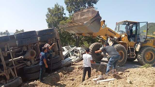 Kahramanmaraş'ta kamyon kazasında hayatını kaybedenlerin kimliği belirlendi