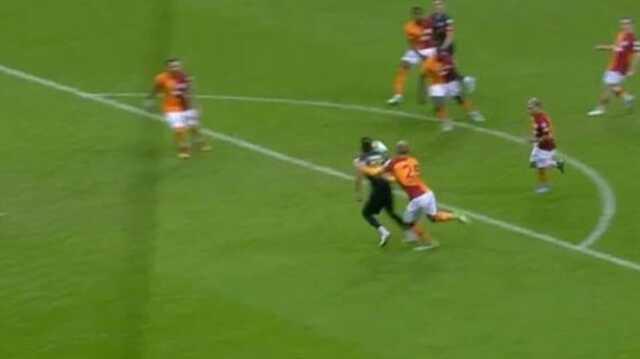 Penaltı var mı? Galatasaray-Kasımpaşa maçının en çok tartışılan pozisyonunda yorumcular hemfikir oldu